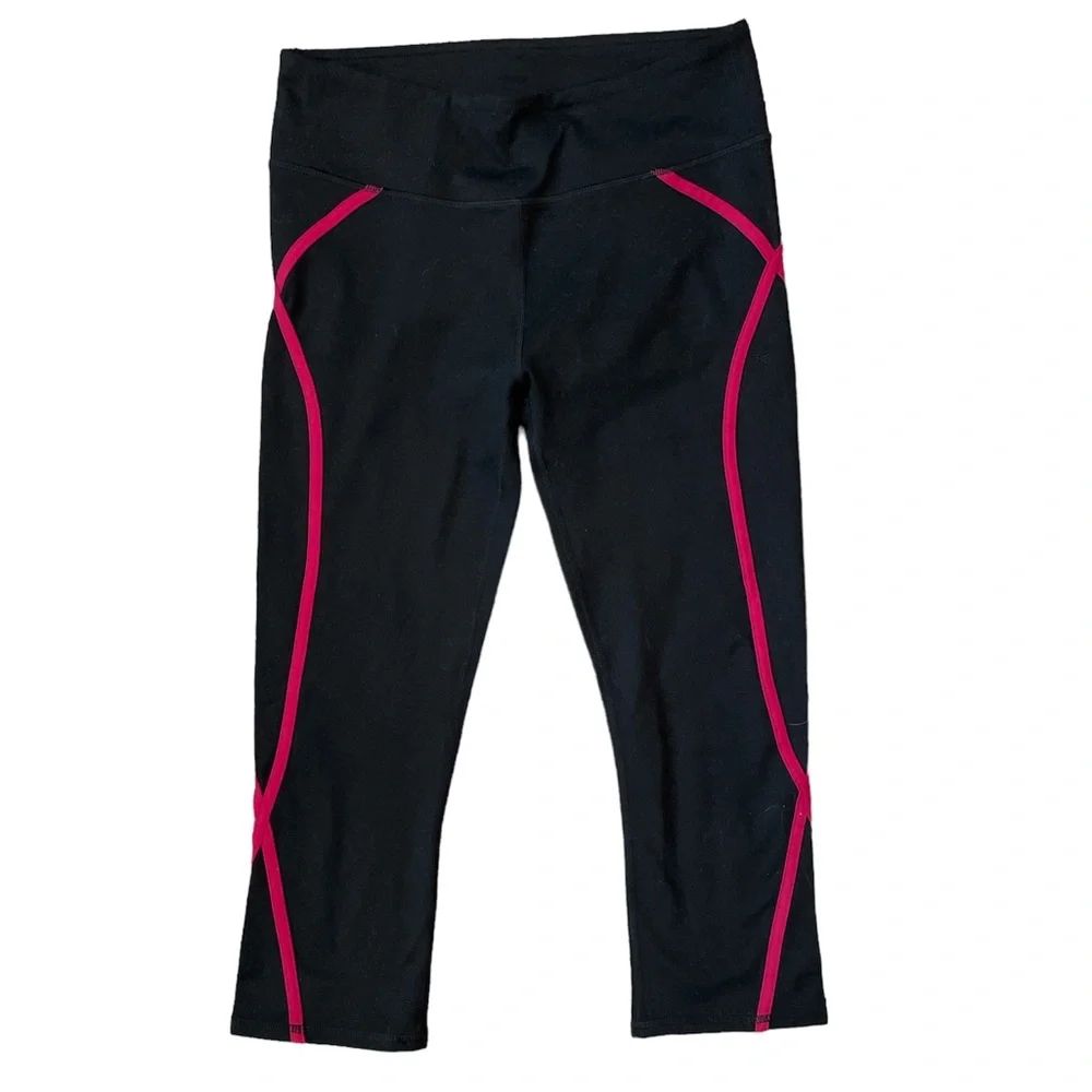 Fabletics Black Crop Leggings w/Pink Piping Details